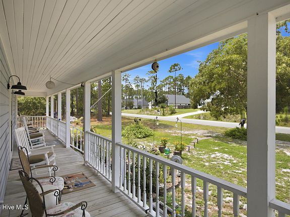 3rd image of 998 Trevino Road