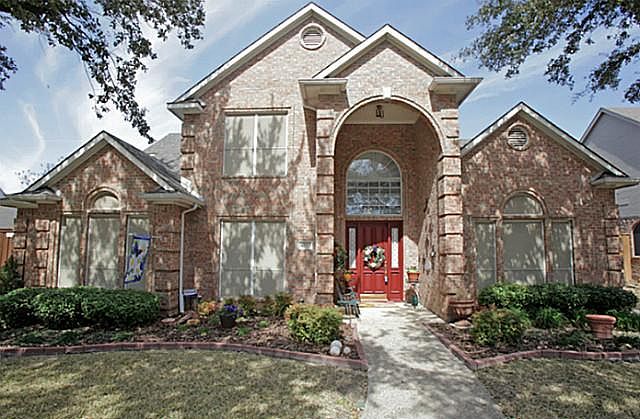 1st image of 4553 Huntwick Dr