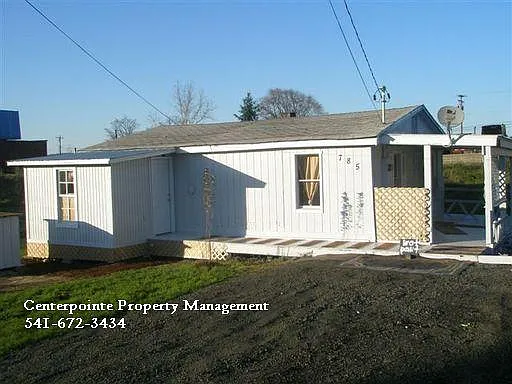 785 Park Hill Ln — Photo 9