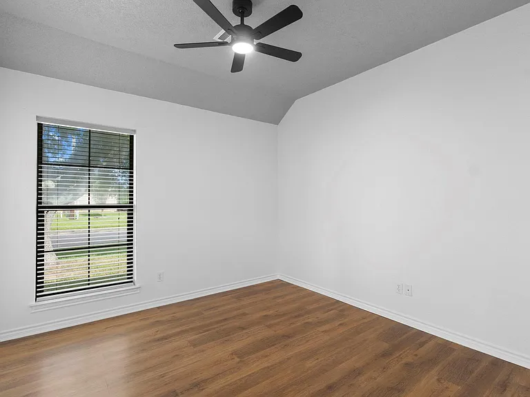 405 Harbor Oaks Dr — Photo 24