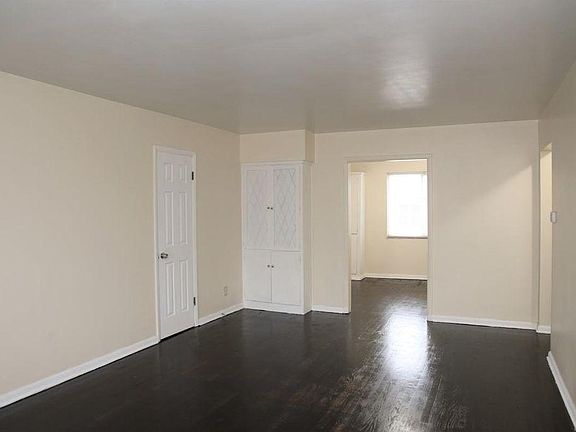 5th image of 4994 N High St APT D4