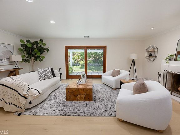 4th image of 18552 Adivino St
