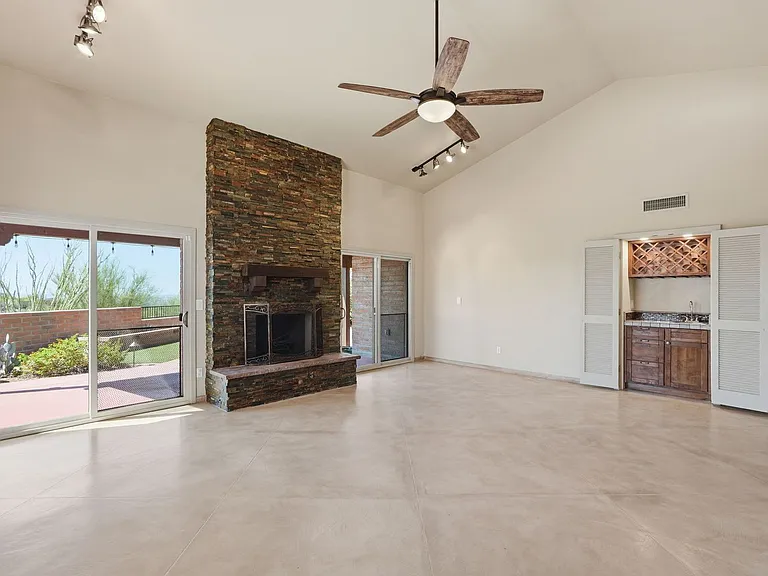 4380 N Camino De Carrillo — Photo 14