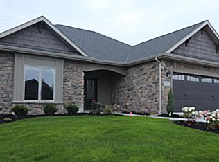 914 Songbird Ct, Fort Wayne, IN 46825