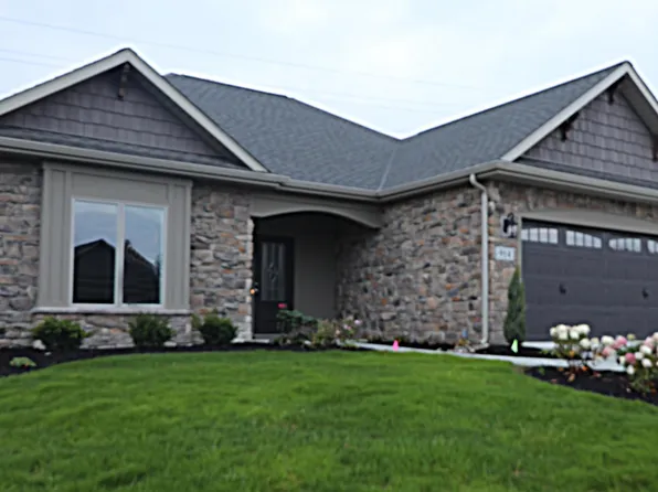 914 Songbird Ct, Fort Wayne, IN 46825