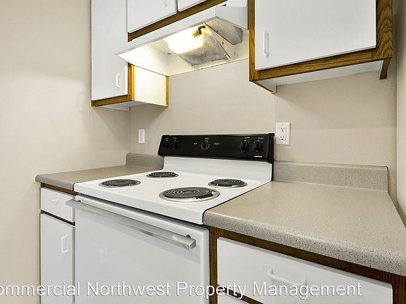 4th image of 160 W Idaho St #11433630