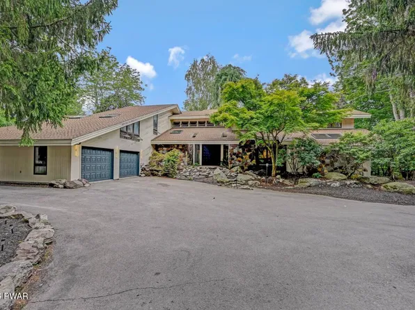 112 Tawny Fox Trl, East Stroudsburg, PA 18301