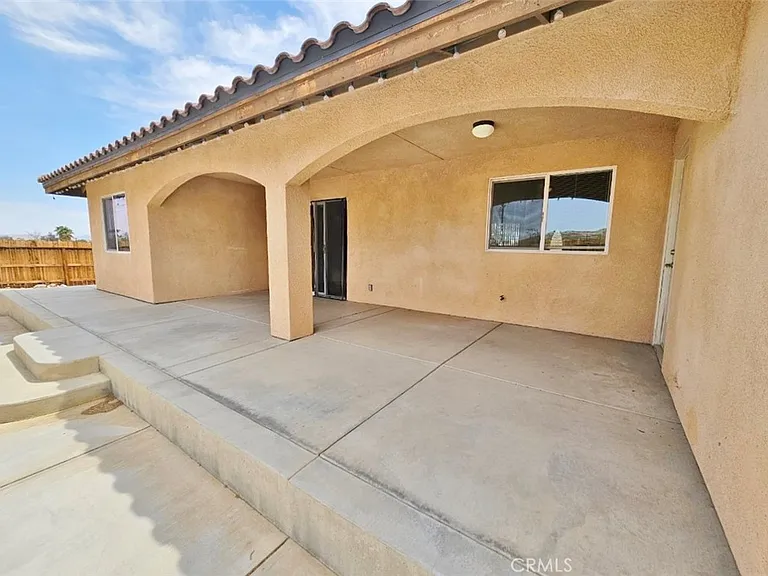 7064 Eucalyptus Ave — Photo 37