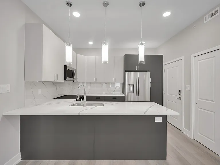 1111 S 24th St #203 — Photo 2