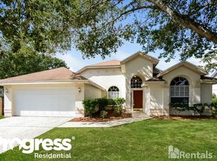 28715 Cottagewood Dr, Wesley Chapel, FL 33545