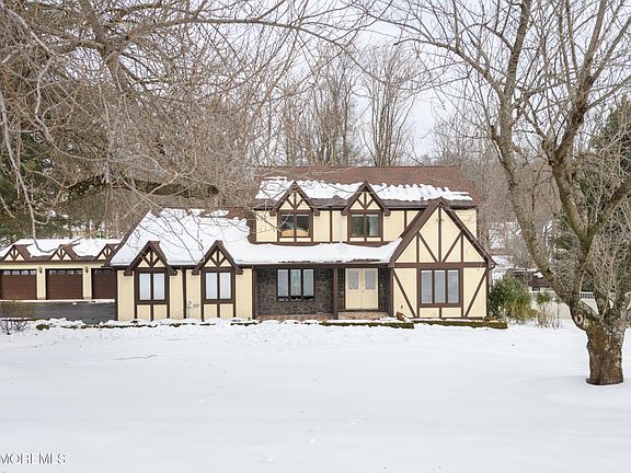 2nd image of 158 Willow Grove Drive