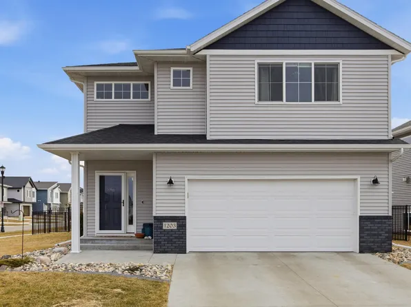 1203 27th Ave W, West Fargo, ND 58078
