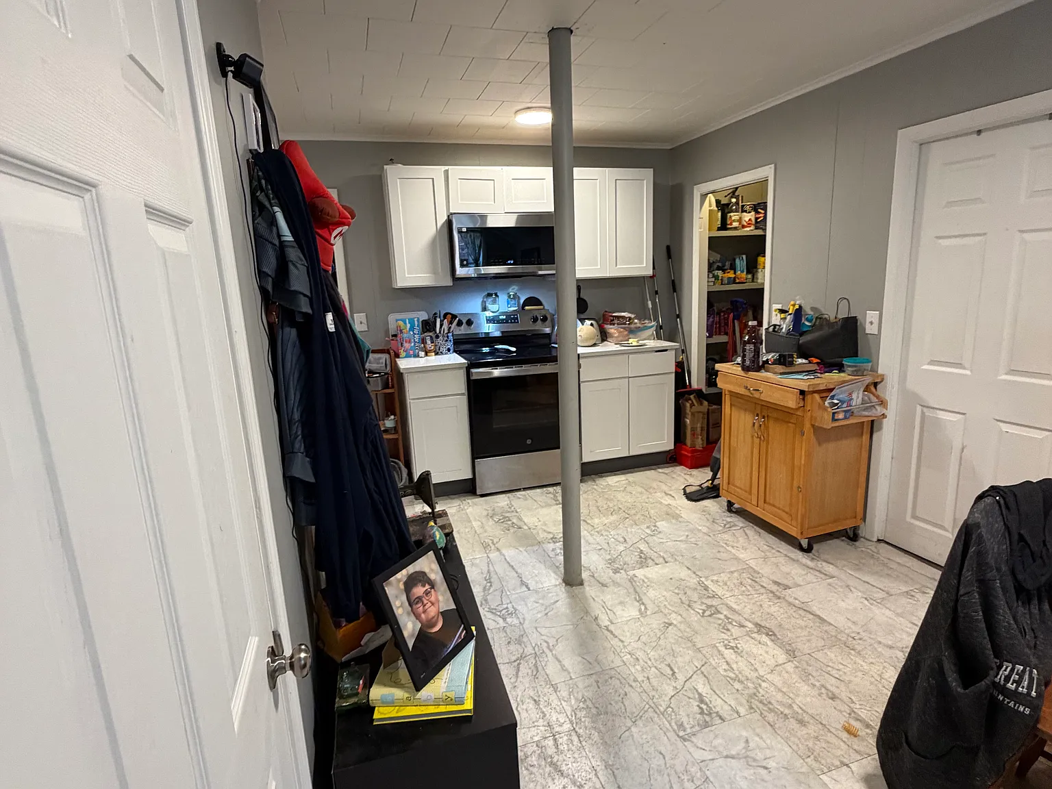 3 bed, 1000 sqft, $2,000 — Photo 4