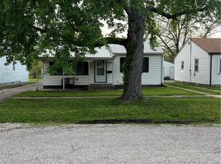 1107 S Jackson St, Robinson, IL 62454