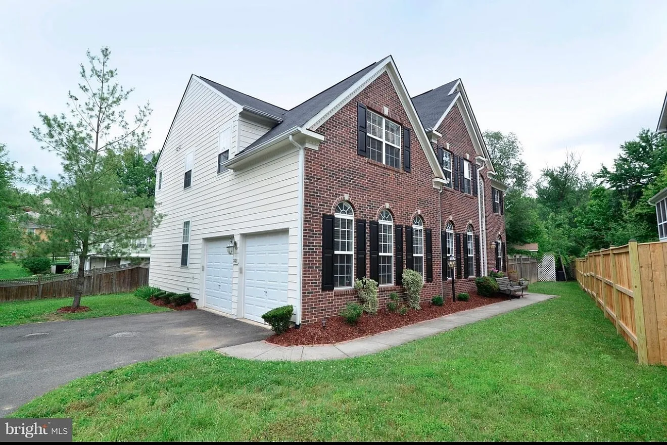 3821 Lacy Blvd — Photo 4