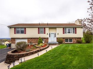 9 Vista View Ter, Middletown, NY 10941