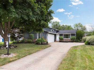 6435 Ridge Plaza Dr, North Ridgeville, OH, 44039