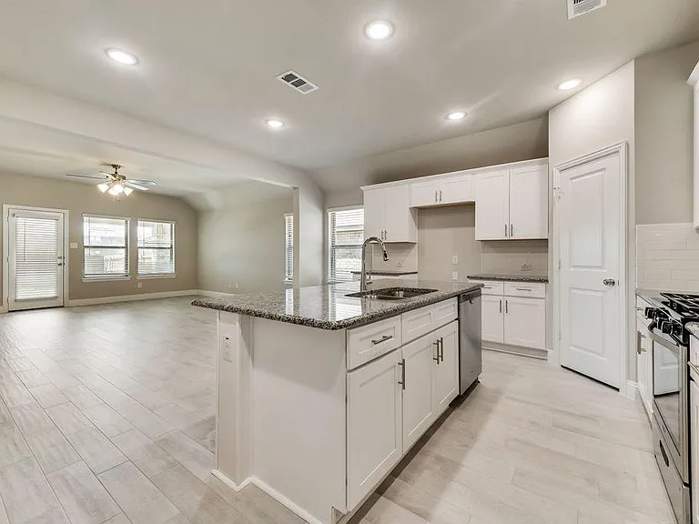2317 Mount Olive Ln — Photo 9