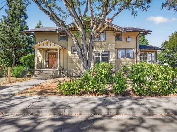 711 N Keene Way Dr, Medford, OR 97504