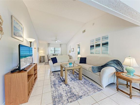 3rd image of 4578 Red Maple Rd #904