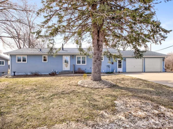 102 Dorothy St, Fairmont, MN 56031