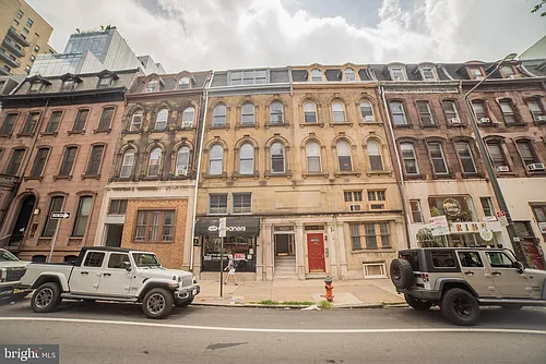 2116 Walnut St Photo 1