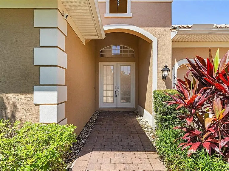 6753 Bent Grass Dr — Photo 4