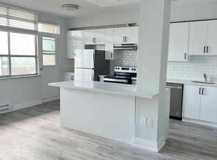 34 Walmer Rd #1001, Toronto, ON M5R2W6