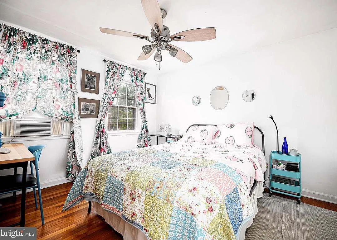 1 bed, $900 — Photo 1