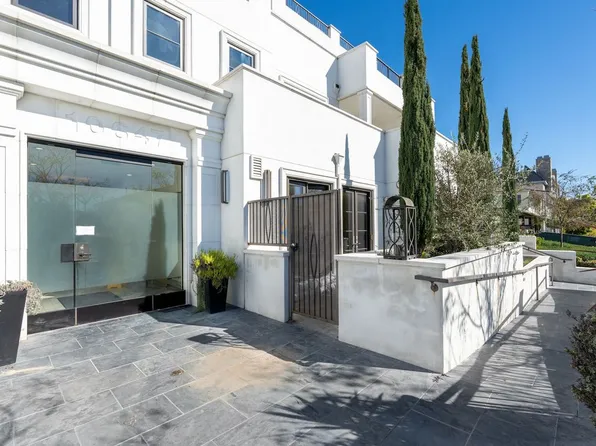10674 Ashton Ave #203, Los Angeles, CA 90024