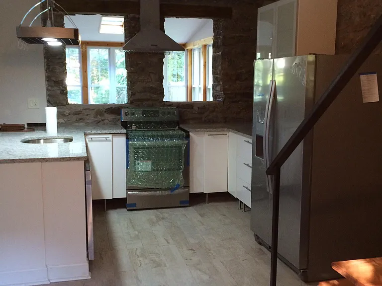 2420 Golf Rd — Photo 1