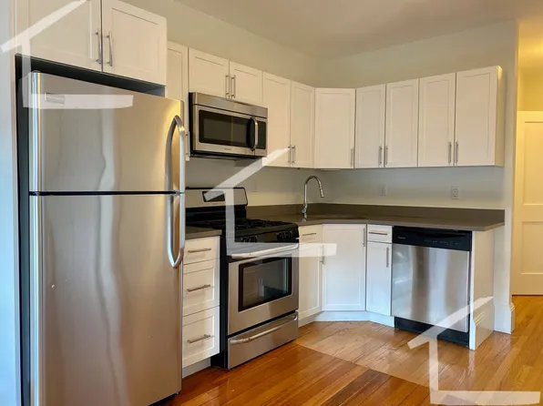 85 Harvard Pl #L20, Brookline, MA 02446