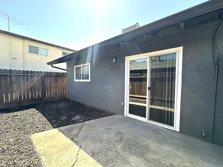 La Madera Apartments at 935 W. Swain Road — Photo 23