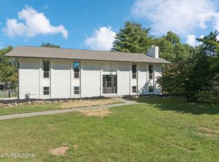 4221 Cadillac Dr, Powell, TN 37849