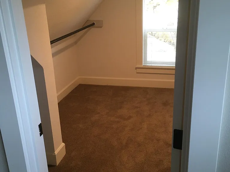2545 SE Ankeny St — Photo 12