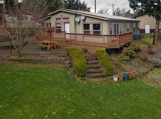 1403 Tucker Rd, Hood River, OR 97031
