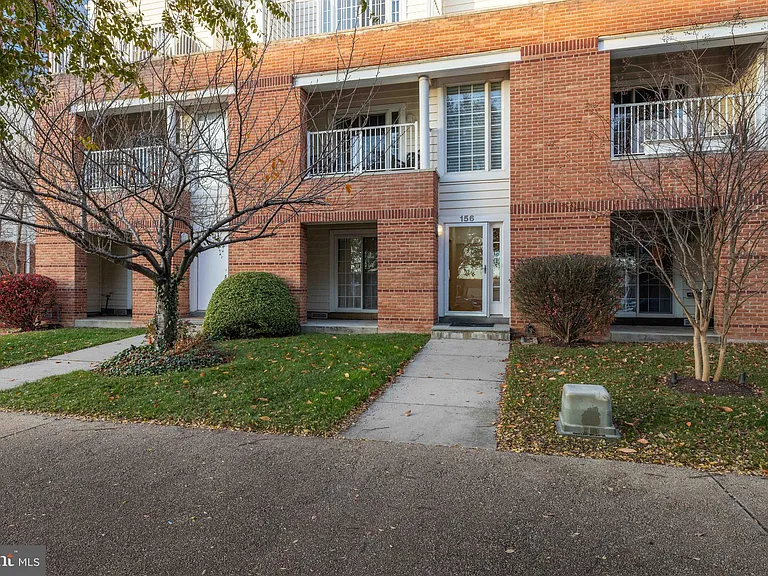 156 Christina Landing Dr — Photo 1