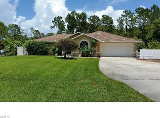 1180 Oakes Blvd, Naples, FL 34119