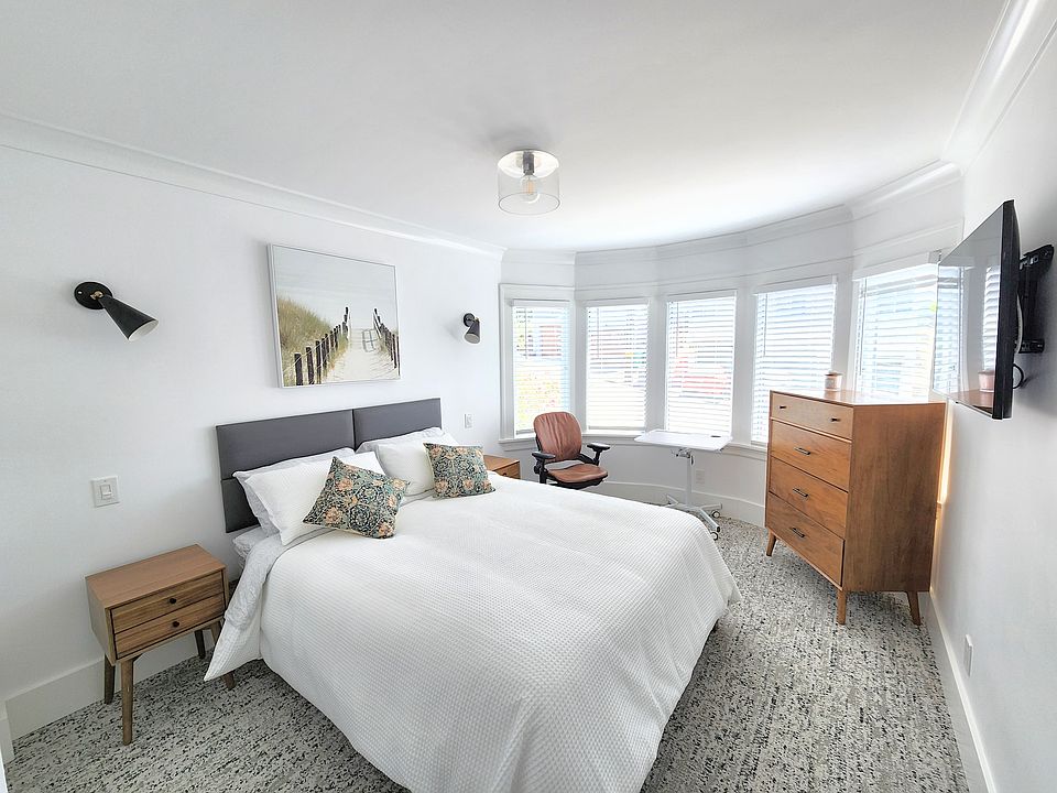 Front bedroom