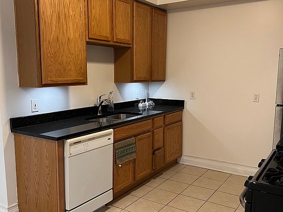 2nd image of 2609 Fremont Ave S APT 14