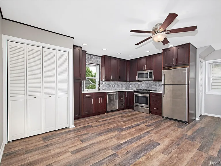 407 Union Ave #2 — Photo 4