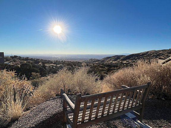 5th image of 24 Tierra Monte Ct NE