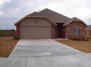 114 E Laurel Ave, Rogers, AR 72758