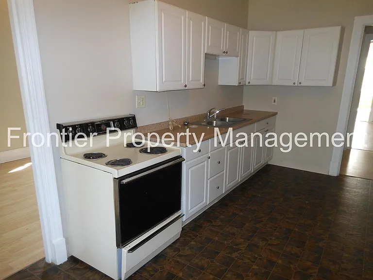 2826 Nebraska Ave — Photo 9