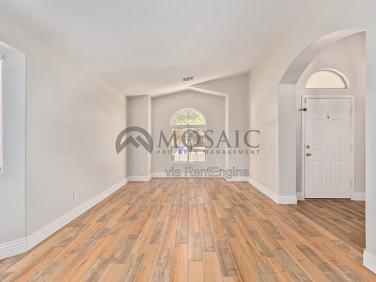 3381 E Flamingo Ct — Photo 5