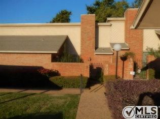 903 Cedarland Blvd, Arlington, TX 76011