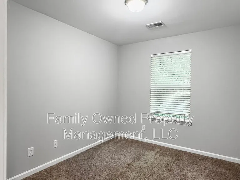 270 Jackson St — Photo 19