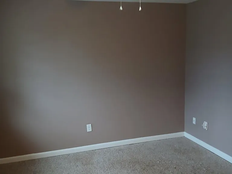 28420 Delaware Ave #5 — Photo 3