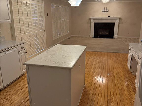 4th image of 2738 Long Meadow Ln