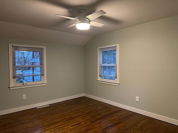 5th image of 42 Hassemer Rd